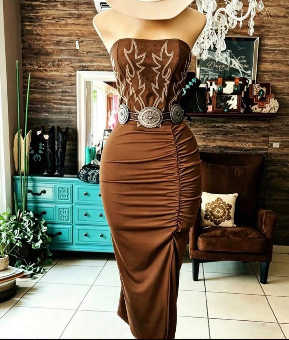 K vestido con estampado y abertura bajo